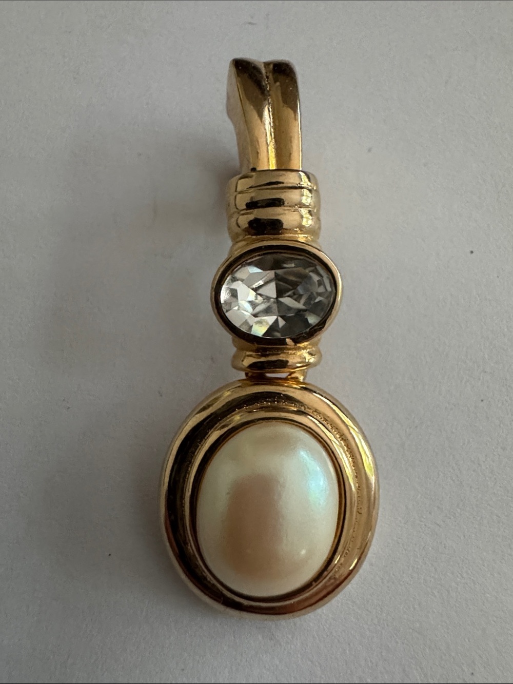 Vintage RICHELIEU Faux Pearl Crystal Enhancer Pendant Gold Tone 1980s Signed